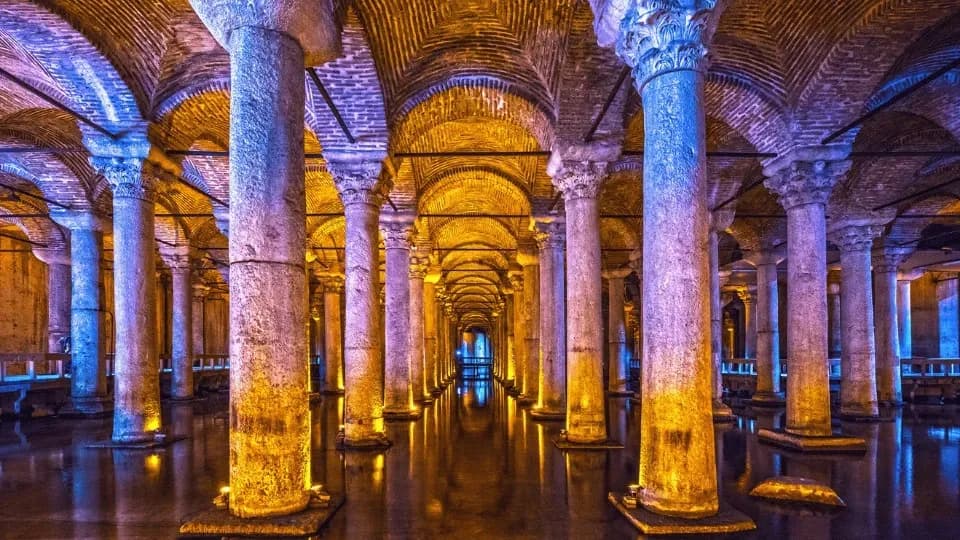 Skip-the-Line Basilica Cistern Tour with Expert Guide in 30 Minutes - Image 1